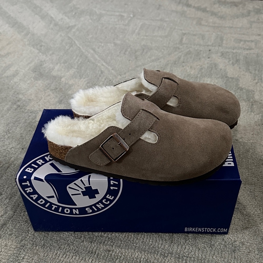 Birkenstock Boston VL Shearling Taupe Suede Mules with Shearling - Picture 4 of 4